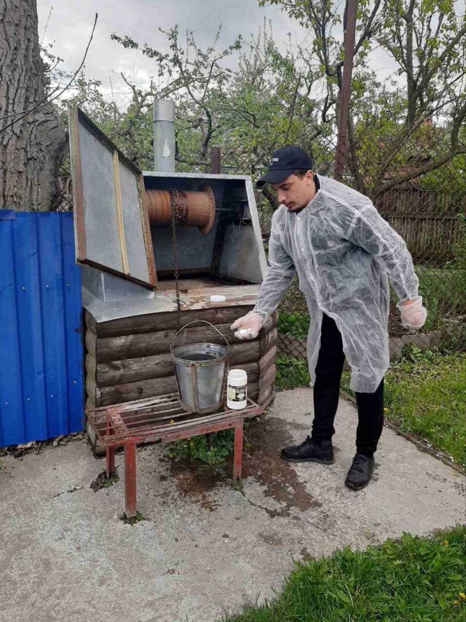 Турбота. У Вінниці розпочалась планова дезінфекція колодязів загального користування